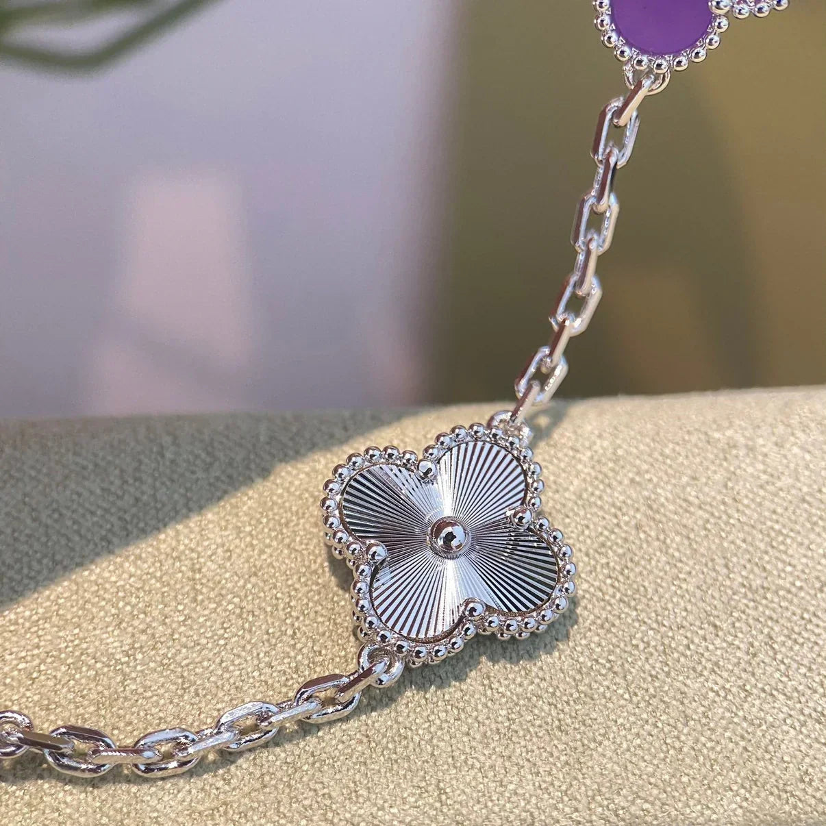 [Moco jewelrys] CLOVER 5 MOTIF VIOLET BRACELET COLLECTION