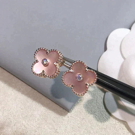 [moco jewelrys]CLOVER MEDIUM 1 MOTIFS  PINK MOP DIAMOND EARRINGS