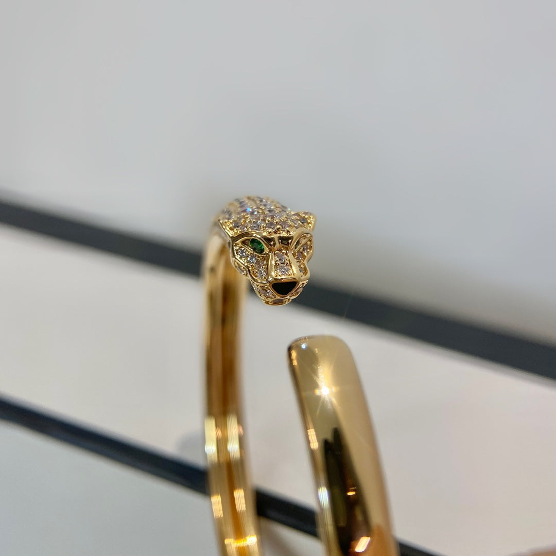 [moco jewelrys]PANTHERE GOLD DIAMOND OPEN BRACELET