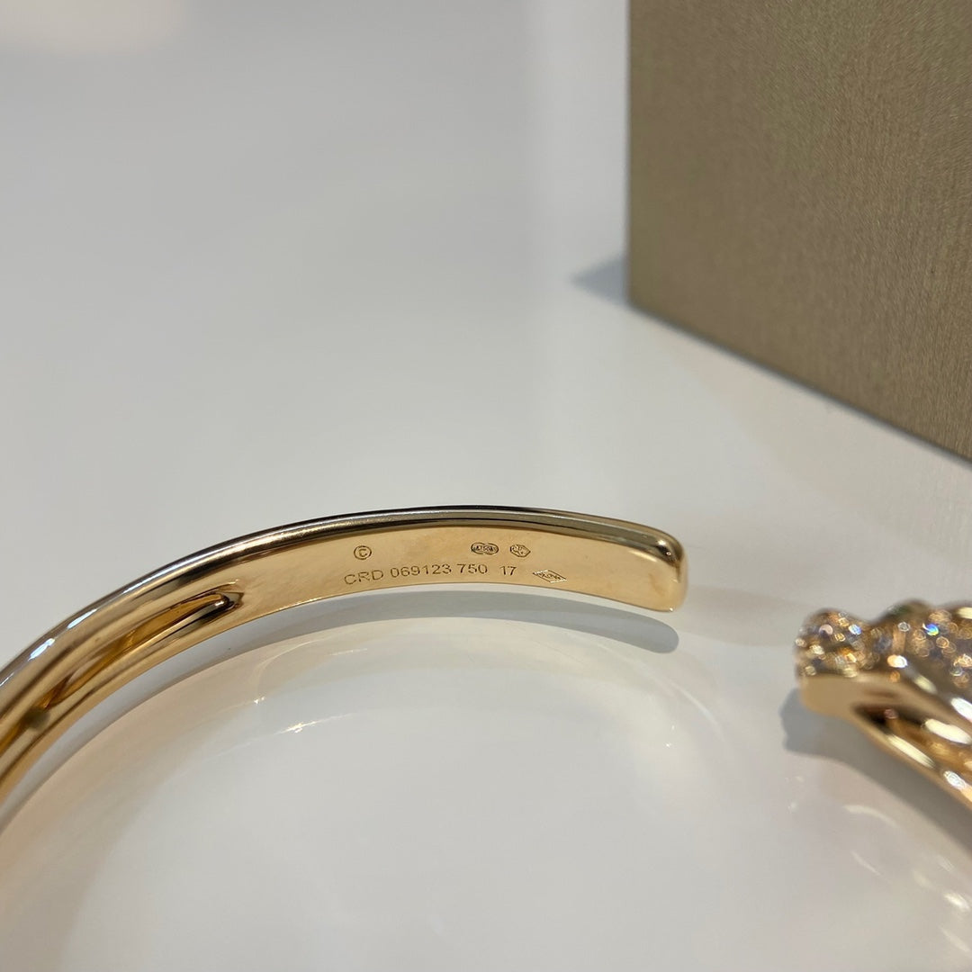 [moco jewelrys]PANTHERE GOLD DIAMOND OPEN BRACELET
