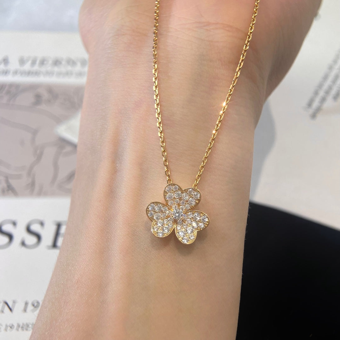 [moco jewelrys]BLUMEN-DIAMANT-HALSKETTE