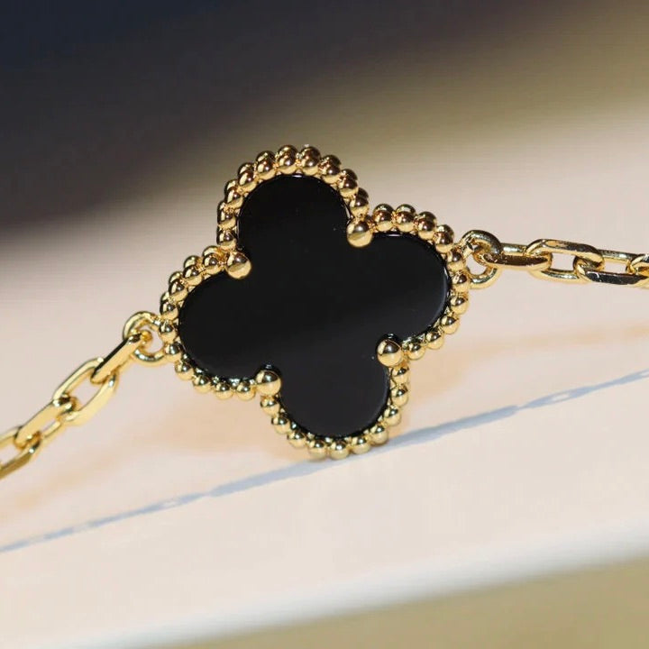 [moco jewelrys]CLOVER 20 MOTIFS ONYX NECKLACE