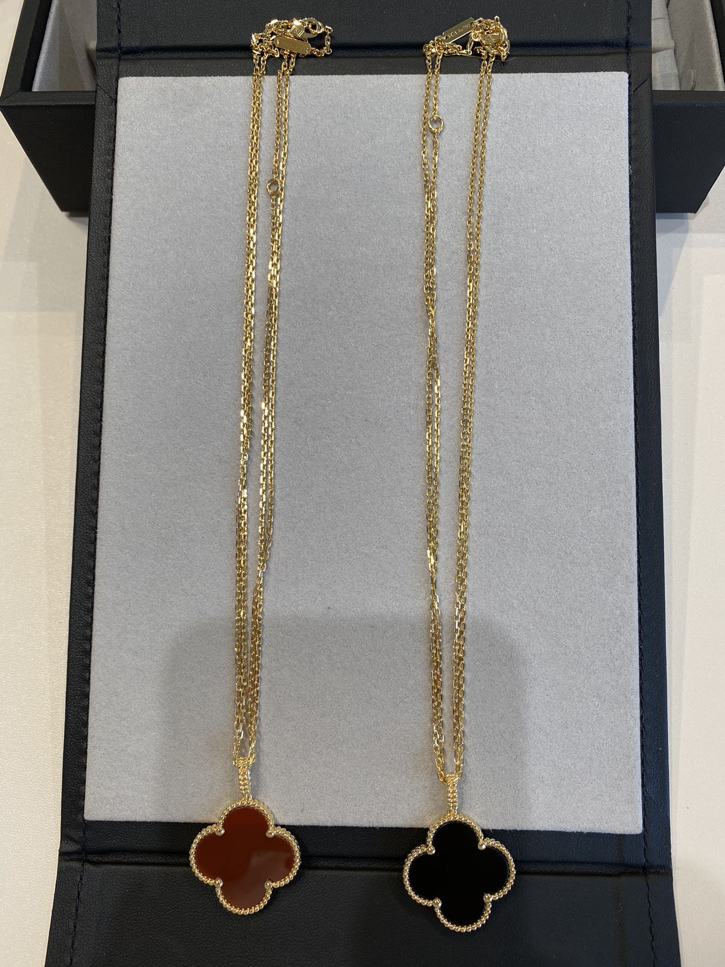[moco jewelrys]CLOVER 25MM NECKLACE GOLD CARNELIAN