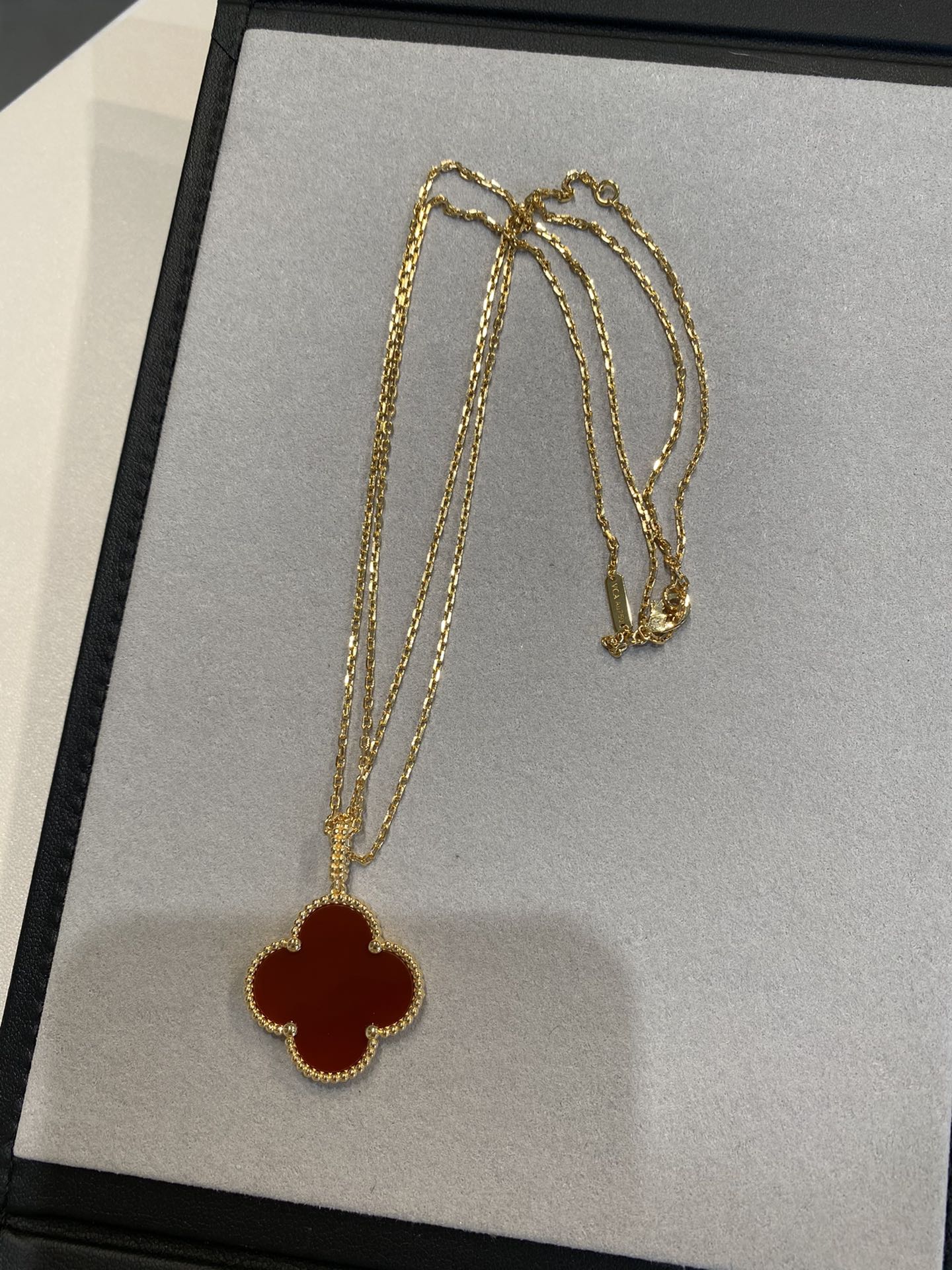 [moco jewelrys]CLOVER 25MM NECKLACE GOLD CARNELIAN