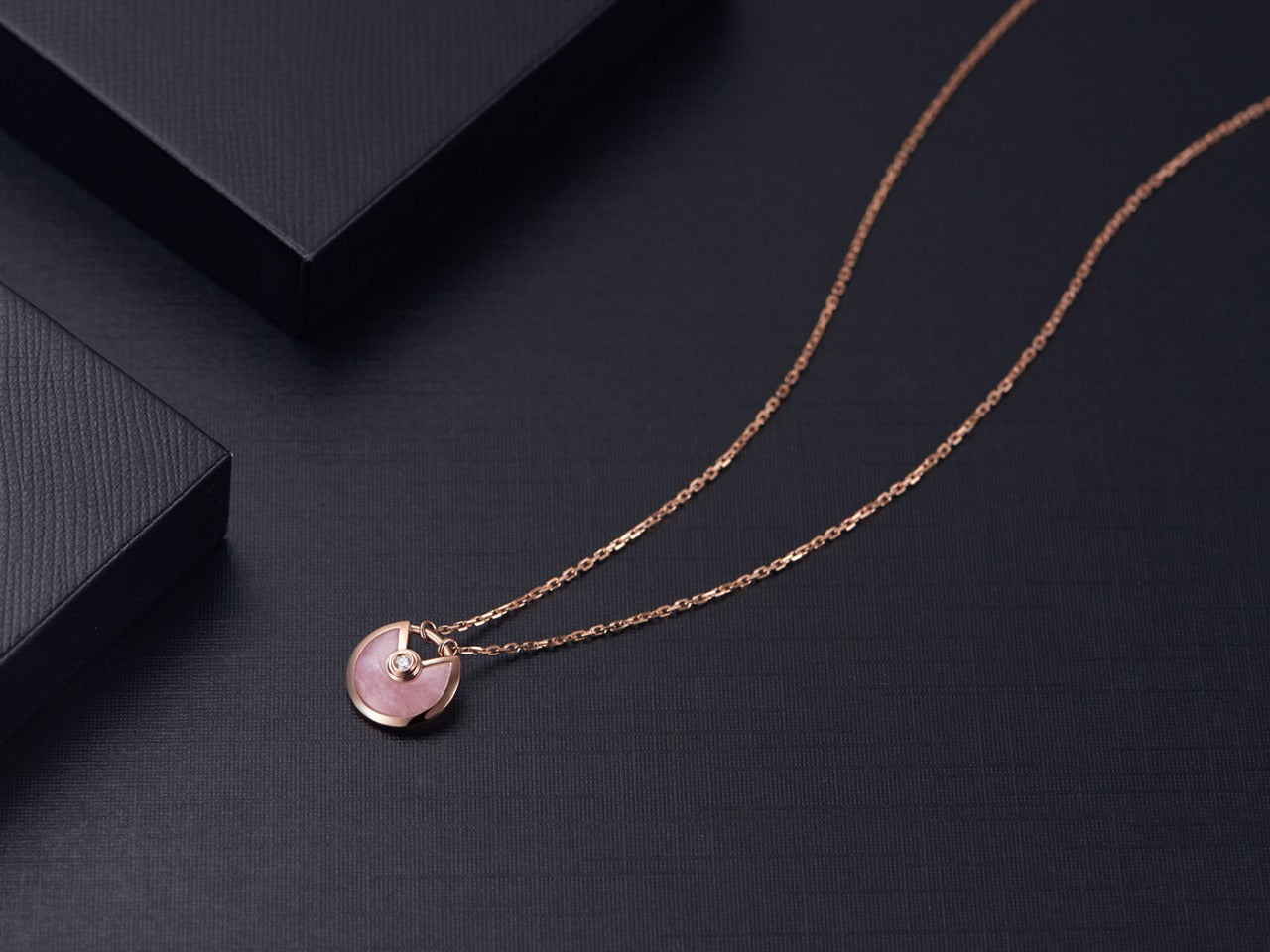 [moco jewelrys]AMULETT ROSÉGOLD PINK MOP HALSKETTE