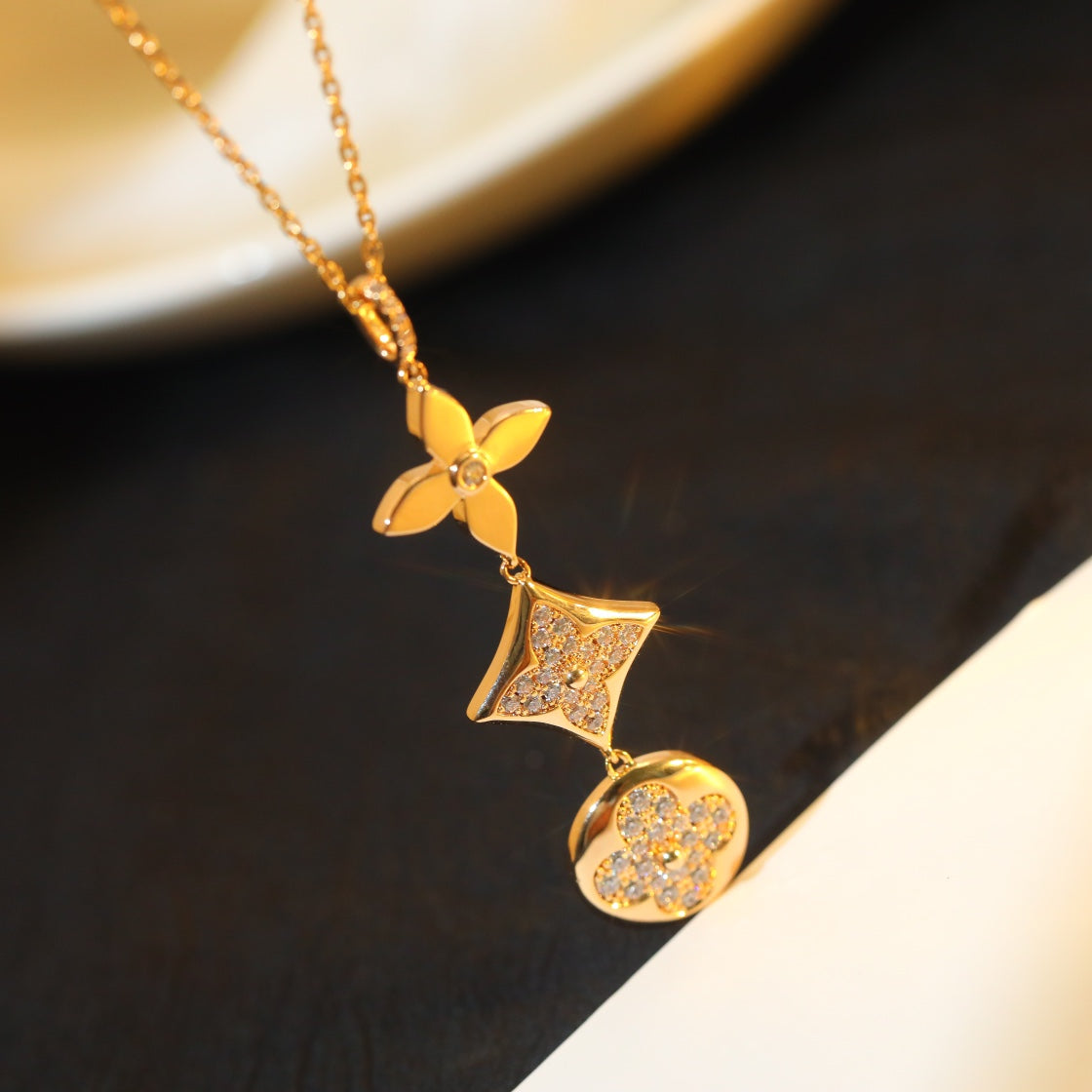 [moco jewelrys]STAR AND SUN DIAMOND PINK GOLD NECKLACE