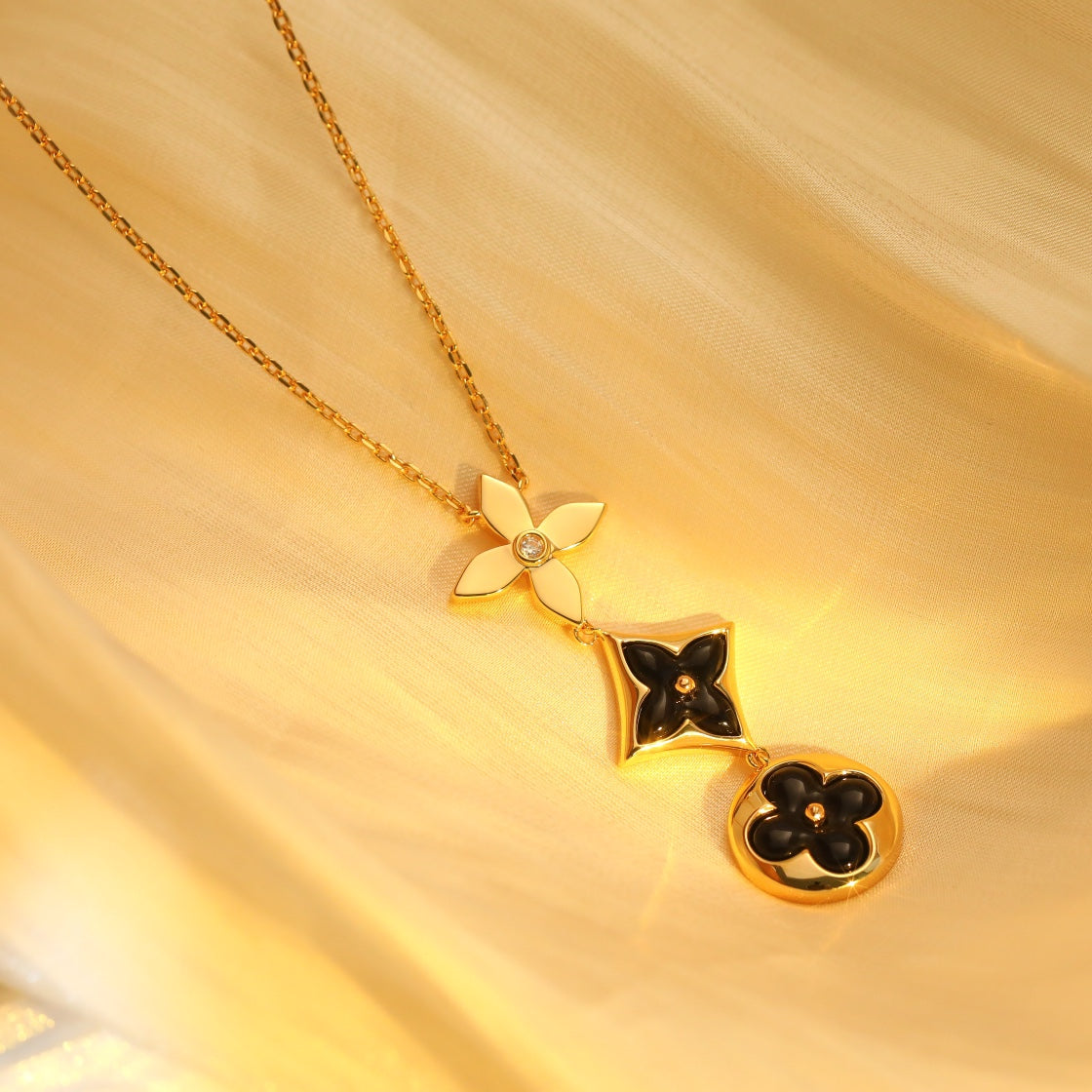 [moco jewelrys]STAR AND SUN ONYX PINK GOLD HALSKETTE