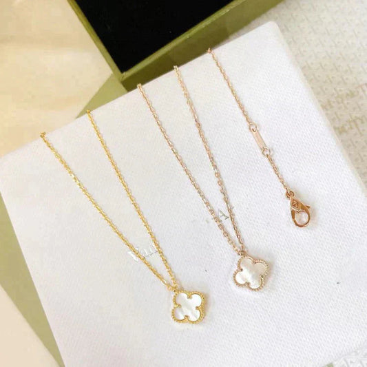 [moco jewelrys]CLOVER MINI 9.5MM WHITE MOTHER-OF-PEARL NECKLACE