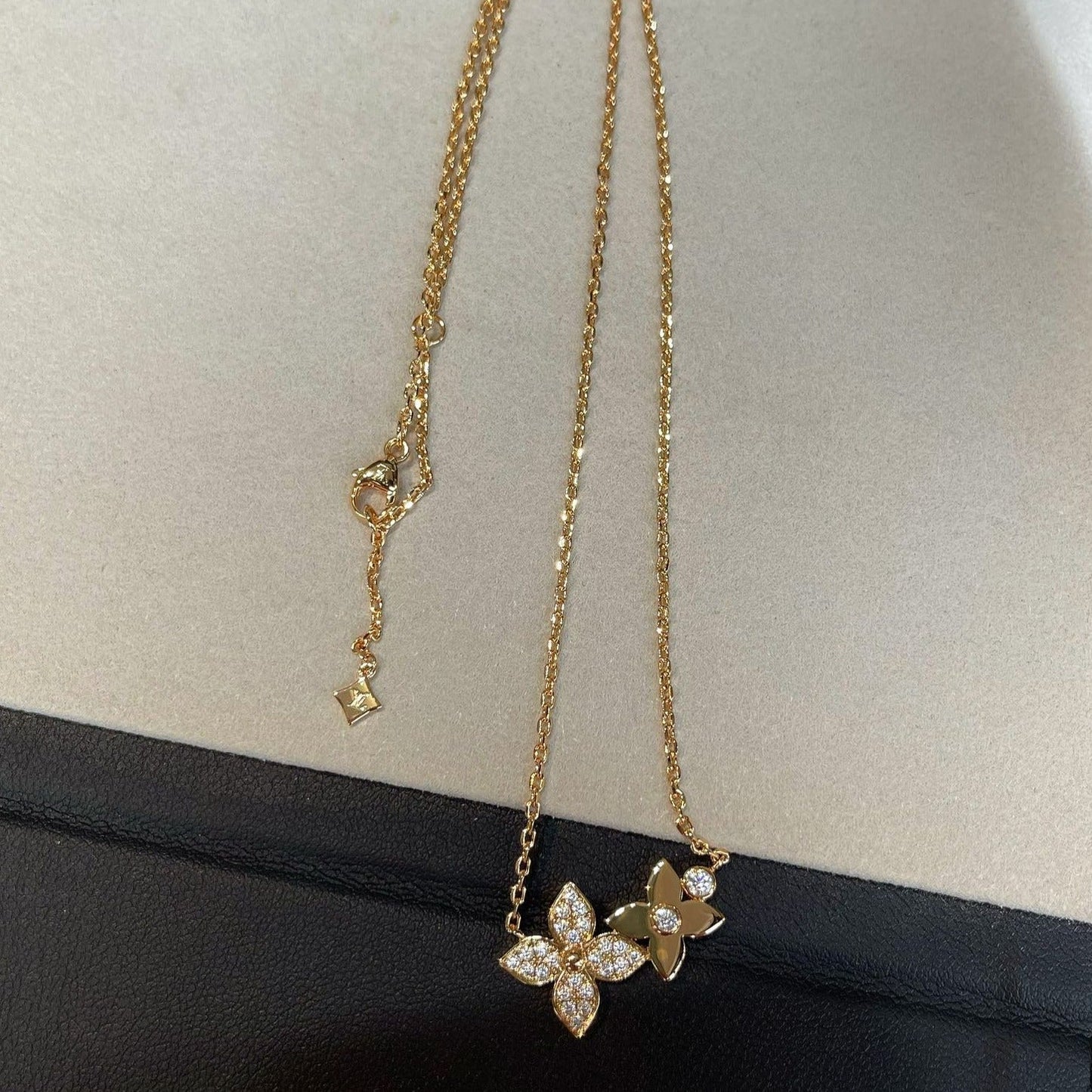 [moco jewelrys]STAR BLOSSOM NECKLACE PINK GOLD DIAMONDS