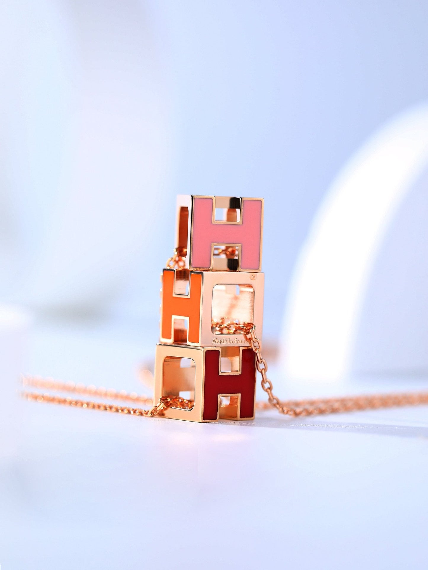 [moco jewelrys]H CAGE PINK GOLD NECKLACE