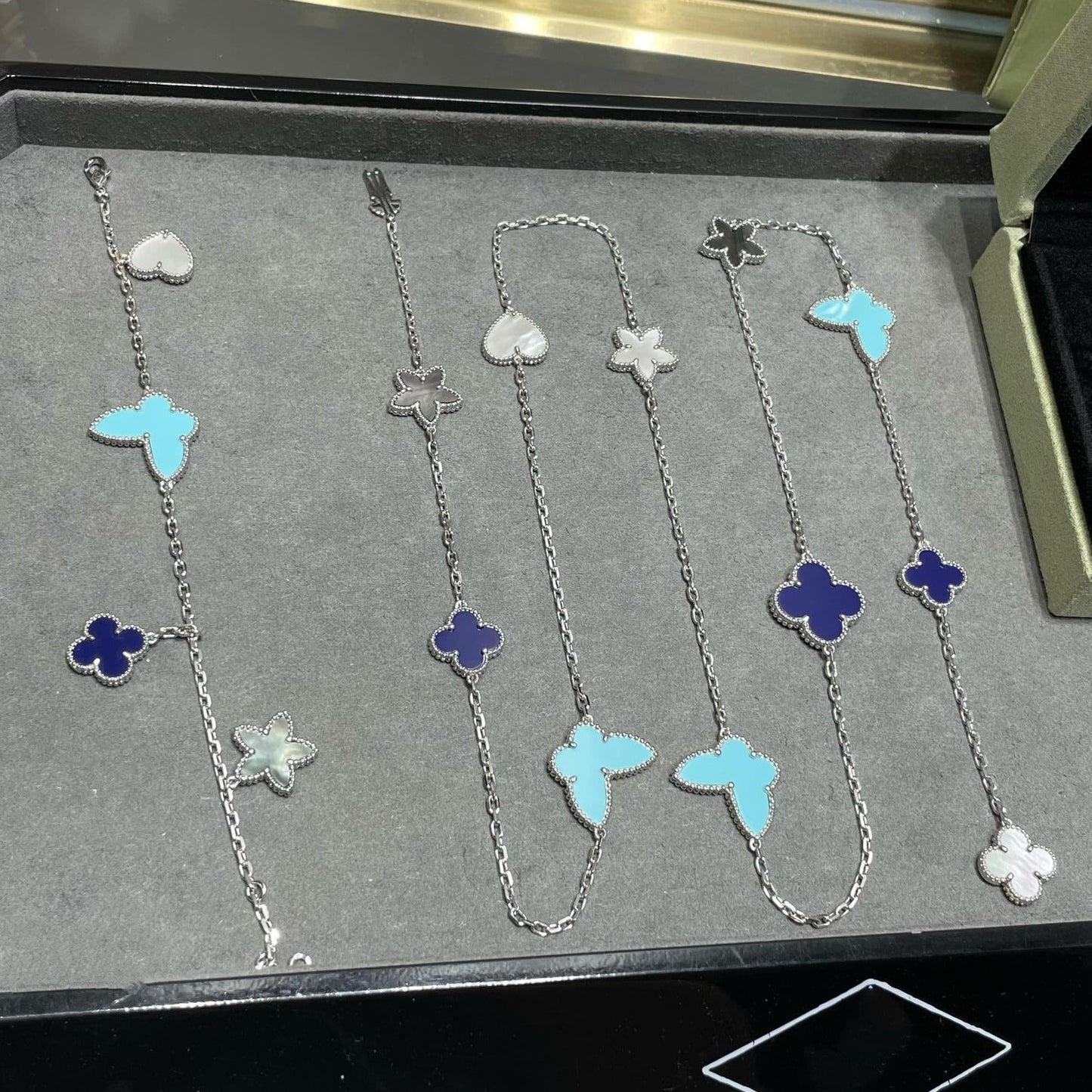 [moco jewelrys]LUCKY CLOVER SILVER 11 MOTIF NECKLACE