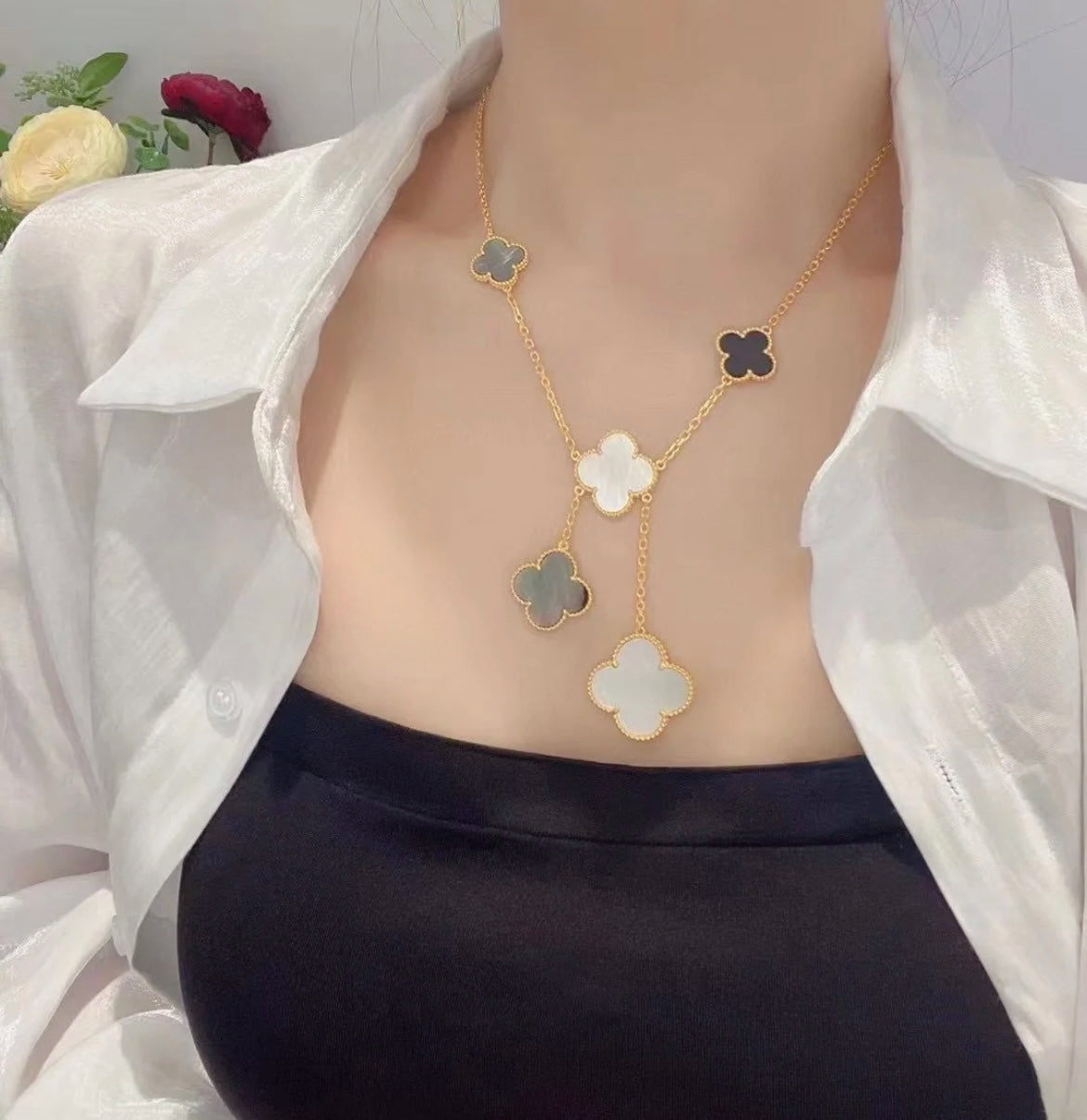 [moco jewelrys]CLOVER 6 MOTIF MOP ONYX GOLD NECKLACE