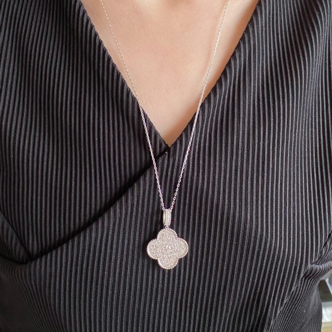 [moco jewelrys]CLOVER 25MM LARGE PEDANT DIAMOND PAVED LONG NECKLACE