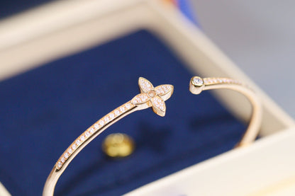 ¡®Moco¡¯IDYLLE PINK GOLD OPEN BRACELET DIAMOND PAVED