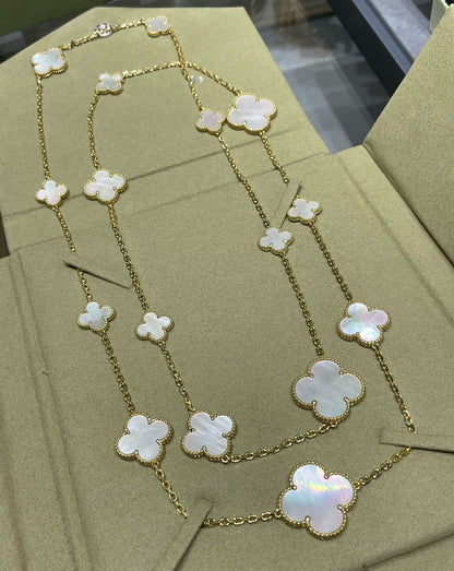 [moco jewelrys]CLOVER 16 MOTIF WHITE MOP GOLD NECKLACE