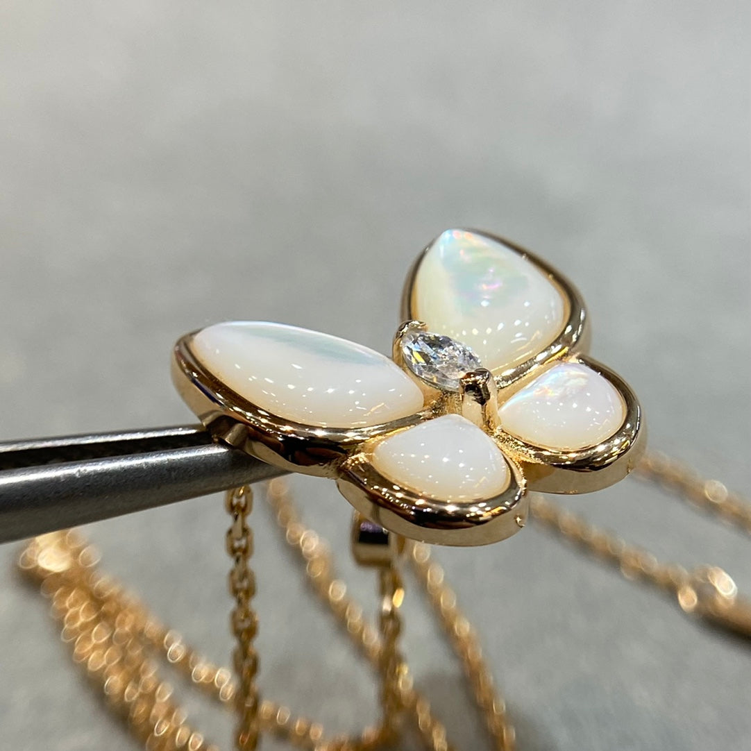 [moco jewelrys]BUTTERFLY MOP DIAMOND NECKLACE
