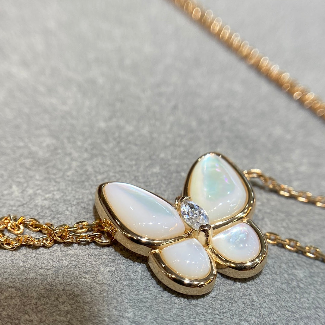 [moco jewelrys]BUTTERFLY MOP DIAMOND NECKLACE