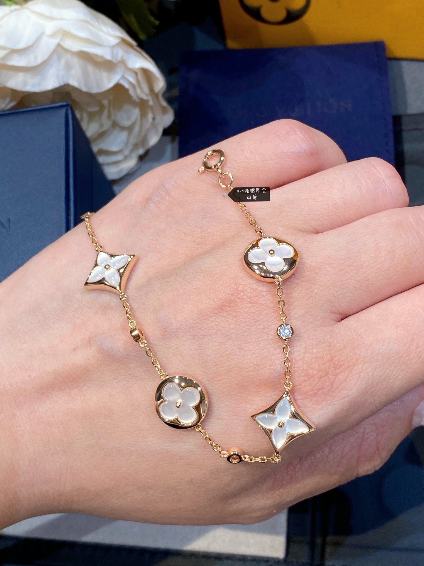 [moco jewelrys]STAR AND SUN 4 MOTIF WHITE MOP PINK GOLD BRACELET