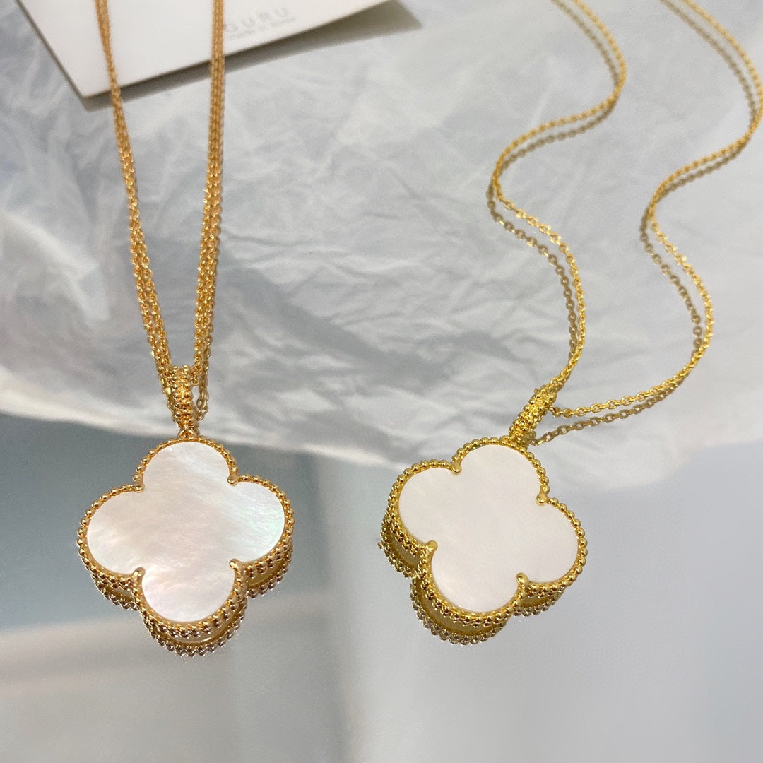 [moco jewelrys]CLOVER 25MM MOP LARGE PENDANT NECKLACE