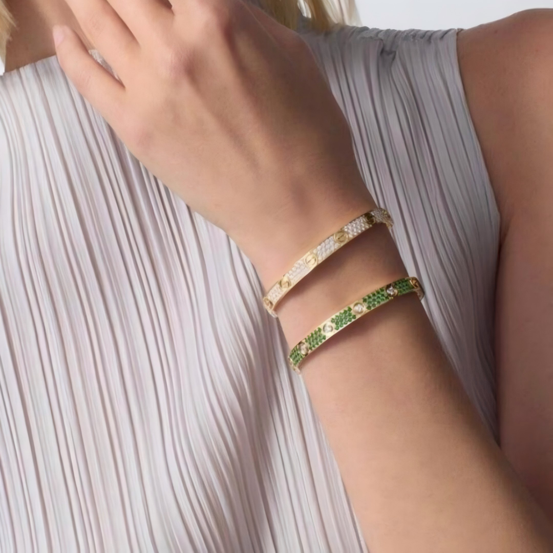 [Moco ]2026 PAVE GEMSTONE LOVE BRACELET 6.1MM 10 DIAMONDS