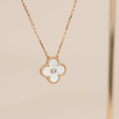 [moco jewelrys]CLOVER 15MM DIAMOND WHITE FRITILLARIA NECKLACE