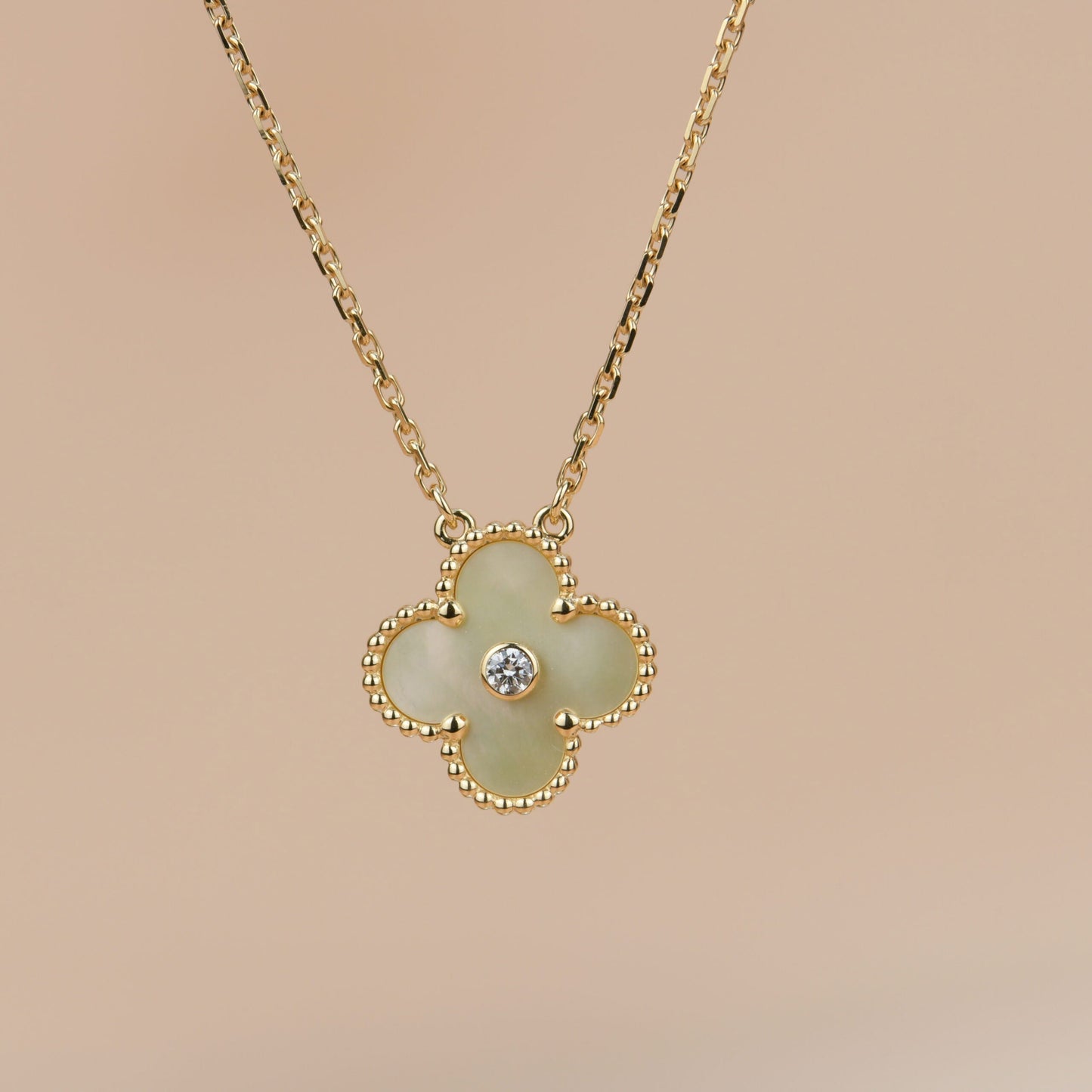 [moco jewelrys]CLOVER 15MM DIAMOND GOLD MOTHER OF PEARL NECKLACE
