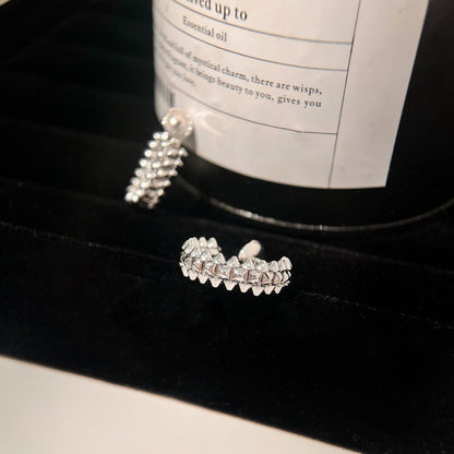 [moco jewelrys]CLASH SMALL HOOP EARRINGS