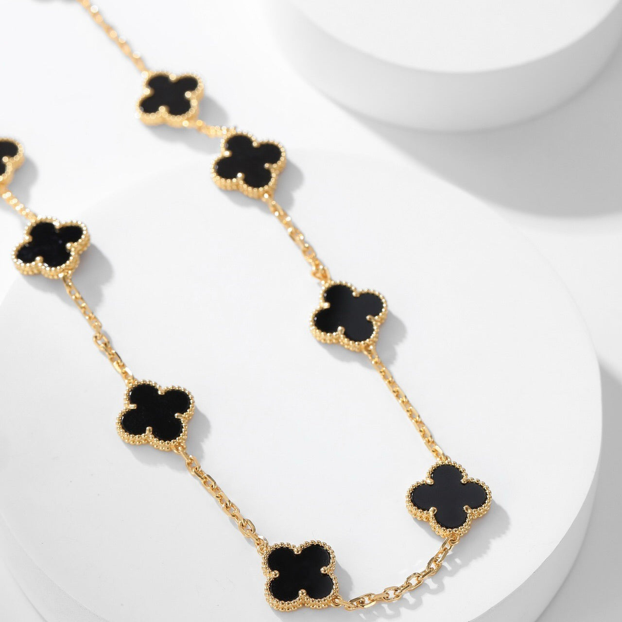 [moco jewelrys]KLEE-HALSKE m. 10 ONYX-MOTIVEN