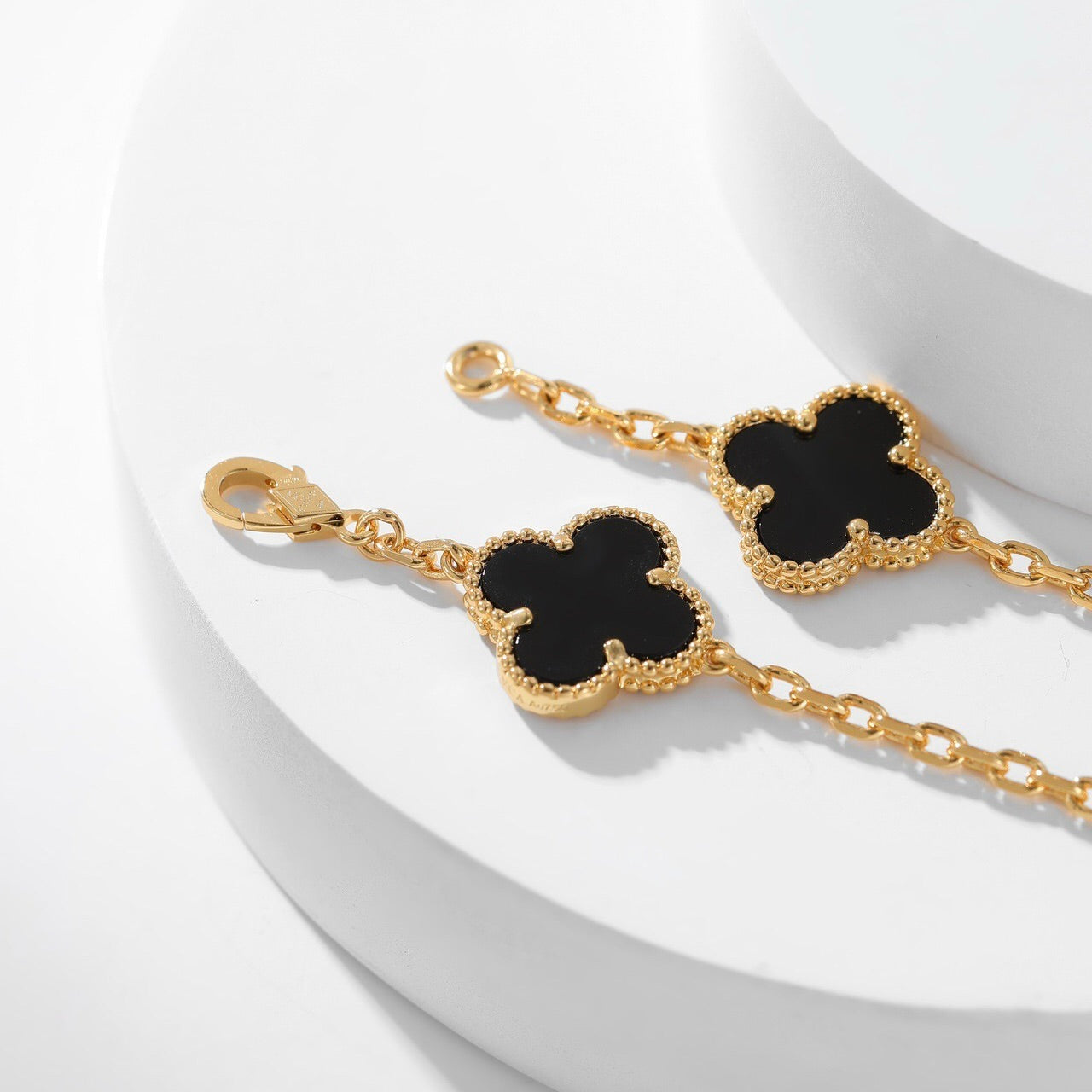 [moco jewelrys]KLEE-HALSKE m. 10 ONYX-MOTIVEN