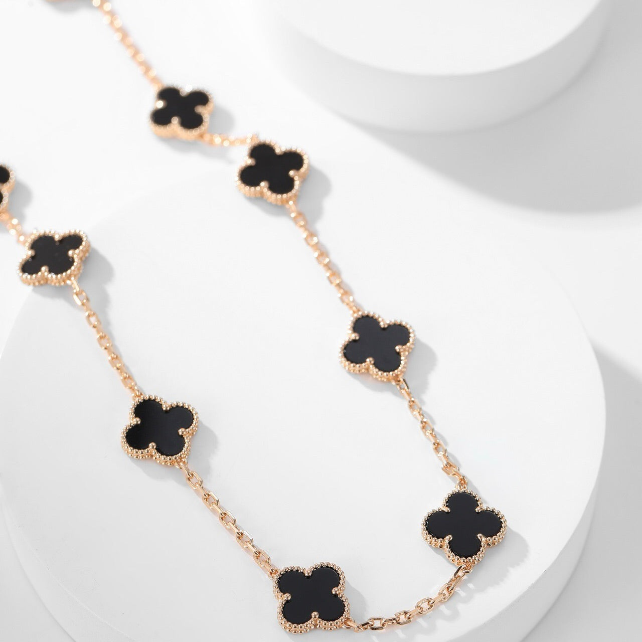 [moco jewelrys]KLEE-HALSKE m. 10 ONYX-MOTIVEN