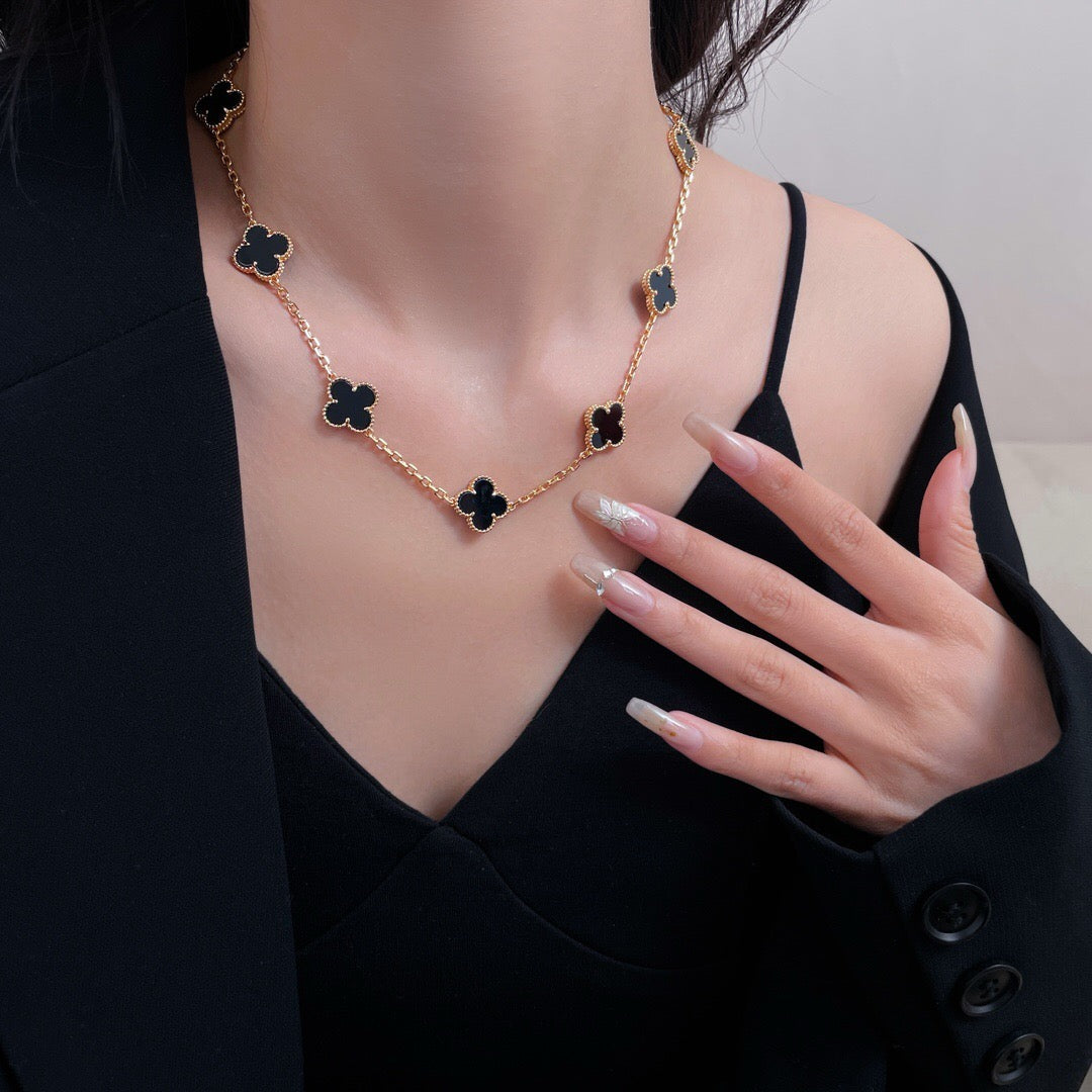 [moco jewelrys]KLEE-HALSKE m. 10 ONYX-MOTIVEN