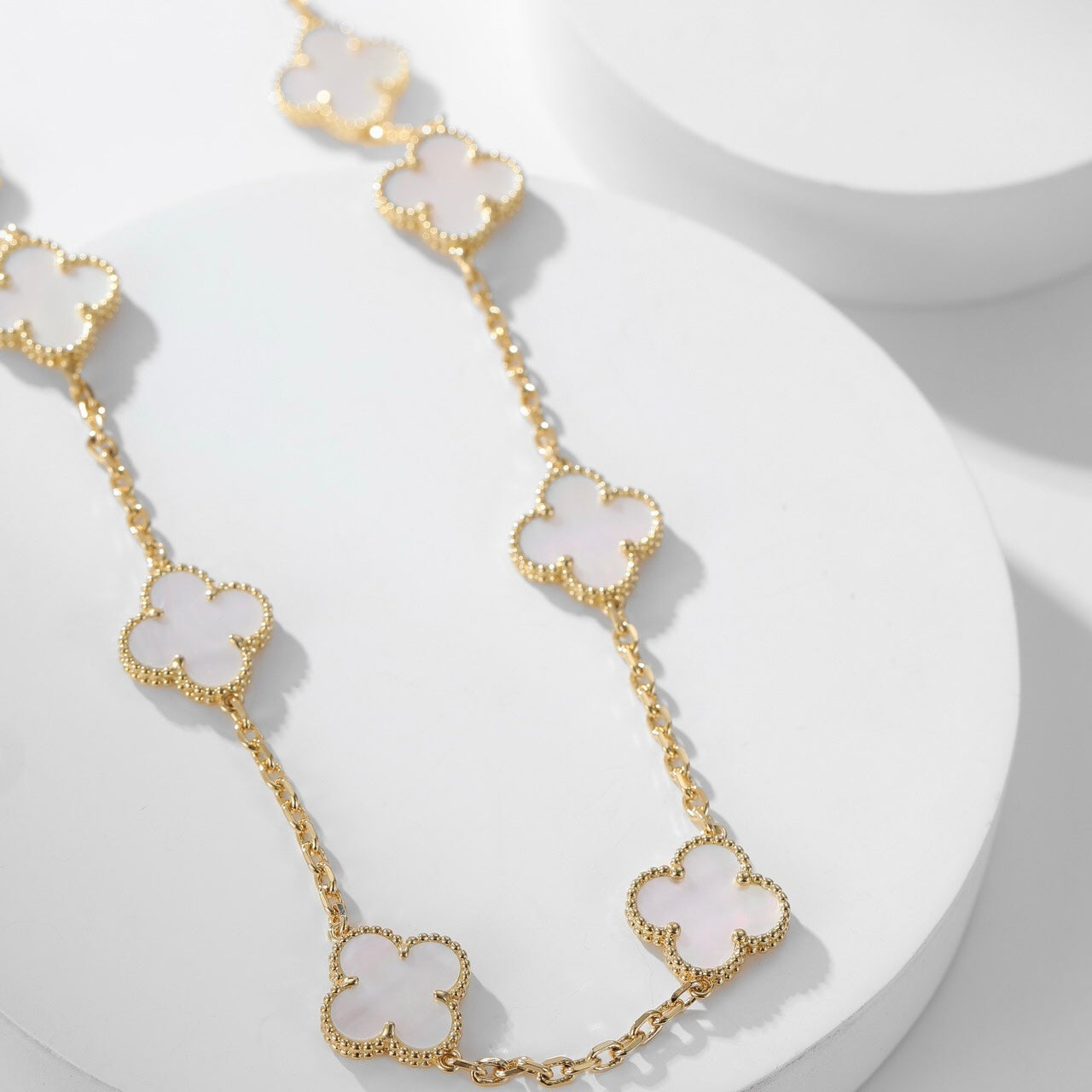 [moco jewelrys]CLOVER 10 MOTIFS WHITE MOTHER OF PEARL NECKLACE