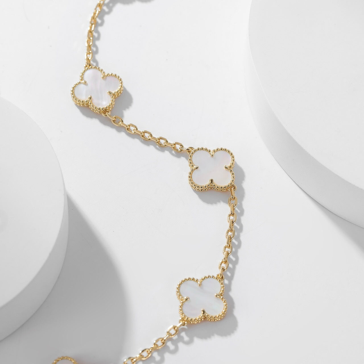 [moco jewelrys]CLOVER 10 MOTIFS WHITE MOTHER OF PEARL NECKLACE