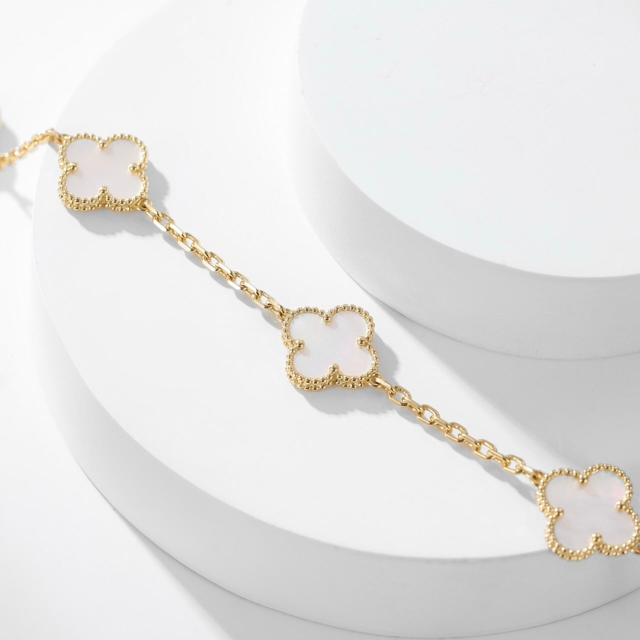 [moco jewelrys]CLOVER 10 MOTIFS WHITE MOTHER OF PEARL NECKLACE