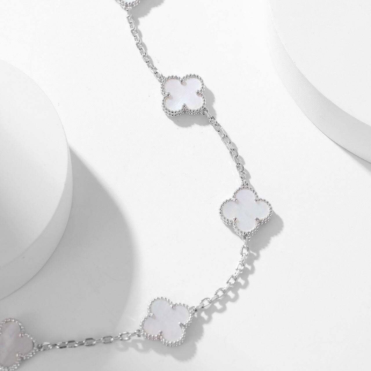 [moco jewelrys]CLOVER 10 MOTIFS WHITE MOTHER OF PEARL NECKLACE