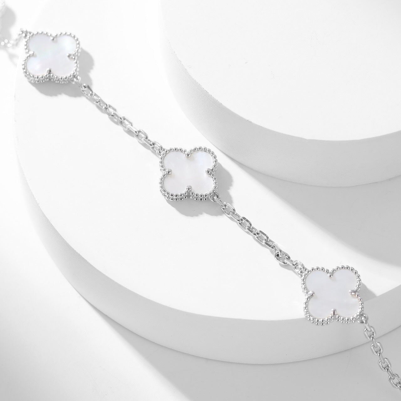 [moco jewelrys]CLOVER 10 MOTIFS WHITE MOTHER OF PEARL NECKLACE