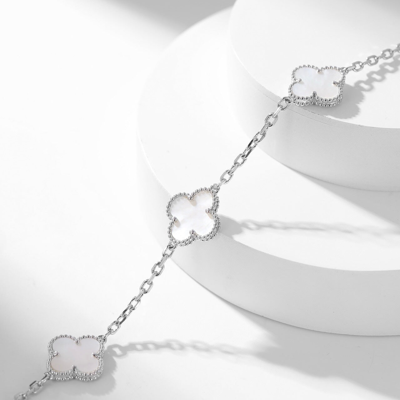 [moco jewelrys]CLOVER 10 MOTIFS WHITE MOTHER OF PEARL NECKLACE