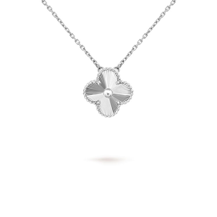 [moco jewelrys]CLOVER 15MM LASER NECKLACE SILVER