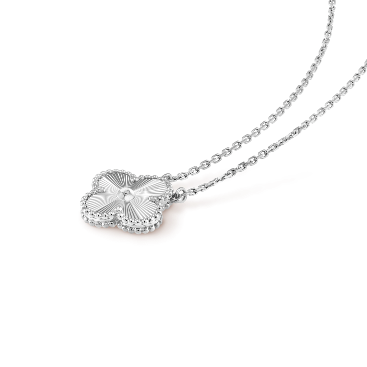 [moco jewelrys]CLOVER 15MM LASER NECKLACE SILVER