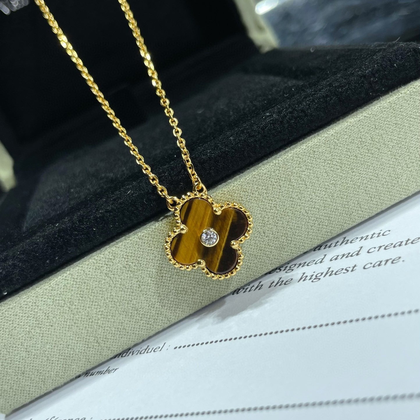 [moco jewelrys]KLEE 15MM DIAMANT- UND GELBES TIGERAUGE-ACHAT-Halskette