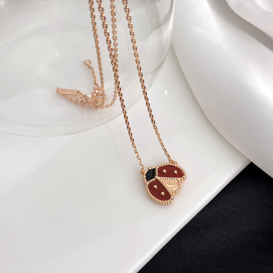 [moco jewelrys]LUCKY  CARNELIANS LADYBUG NECKLACE