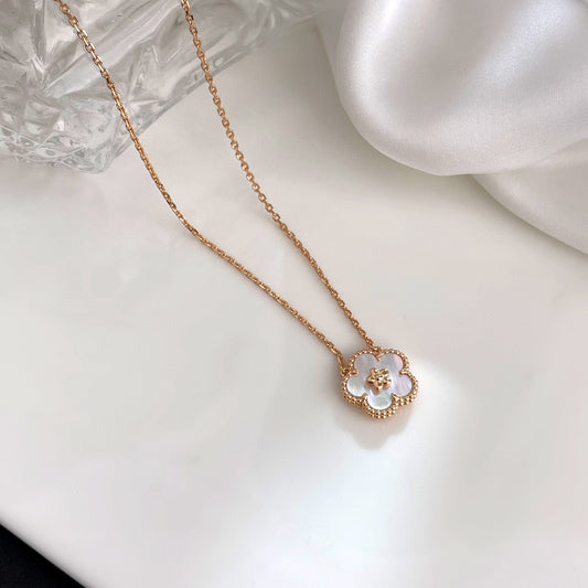 [moco jewelrys]LUCKY WEISSE PERLMUTT PFLAUMENBLÜTEN HALSKETTE