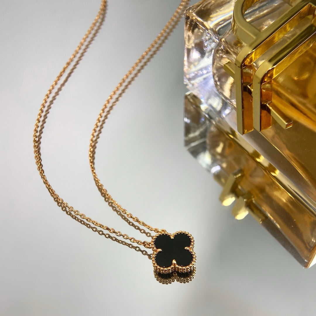[moco jewelrys]CLOVER 15MM BLACK ONYX SINGLE FLOWER NECKLACE