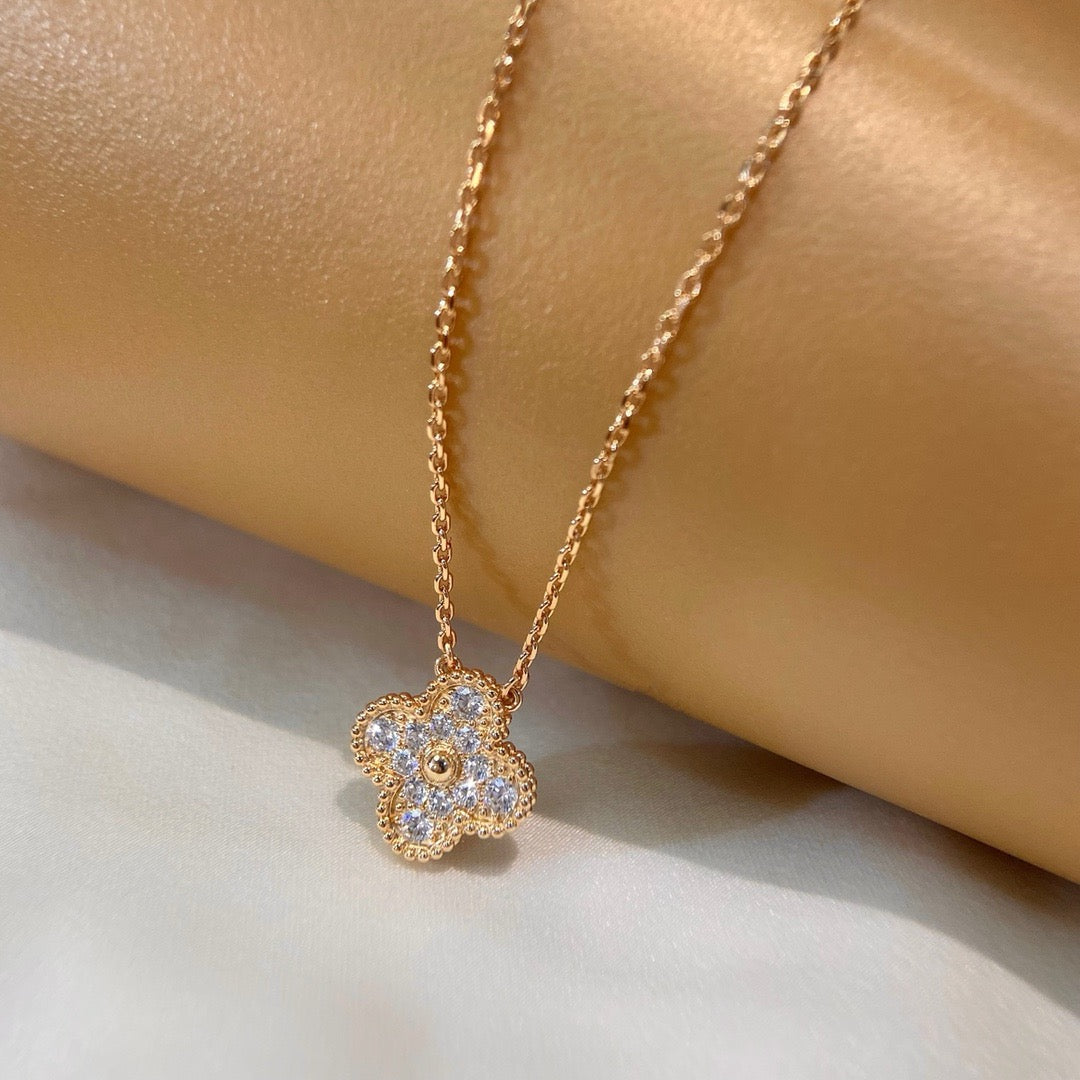 [moco jewelrys]CLOVER 15MM DIAMOND SINGLE FLOWER NECKLACE
