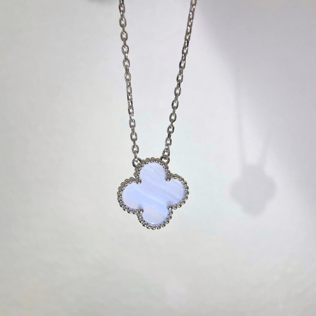 [moco jewelrys]CLOVER 15MM BLUE CHALCEDONY NECKLACE SILVER