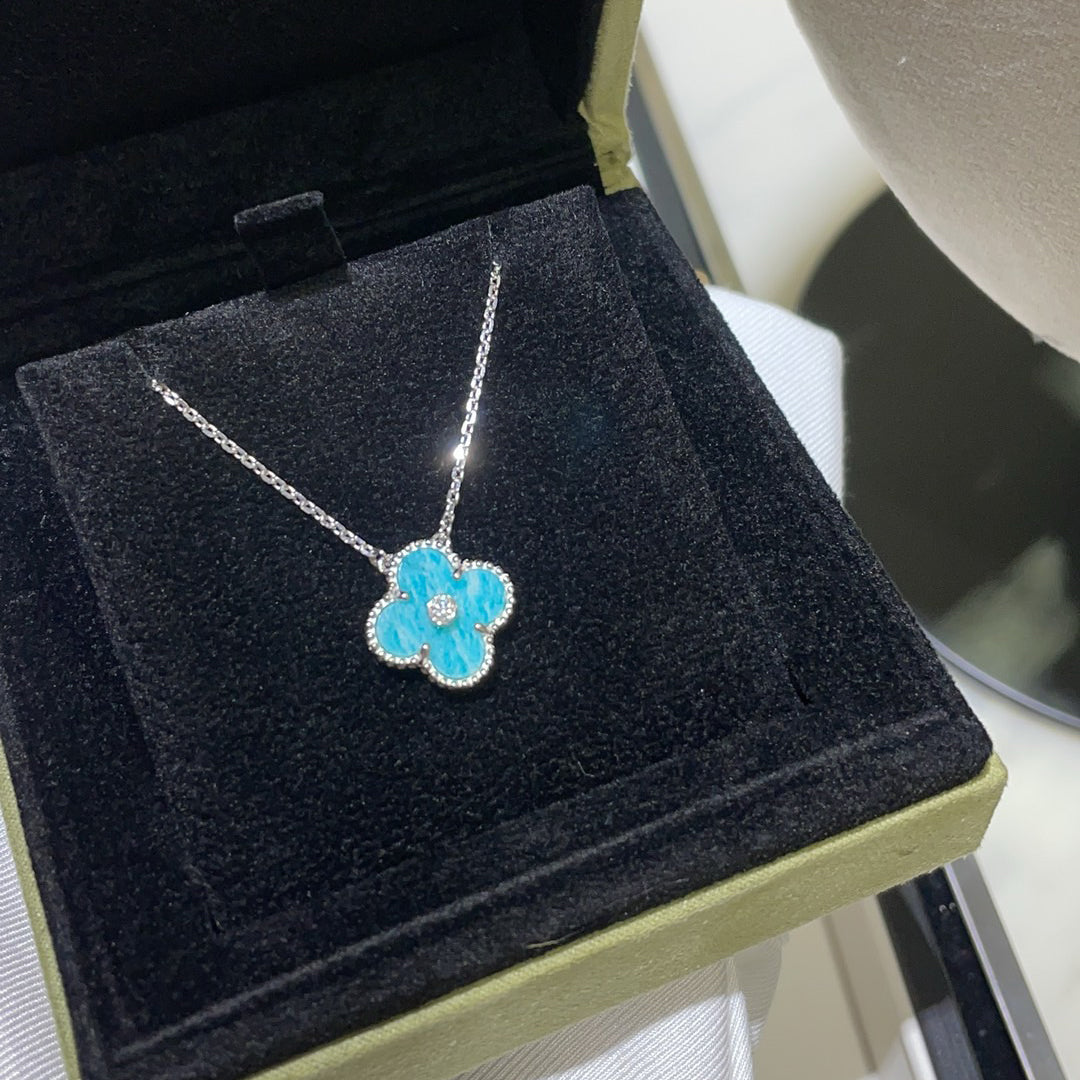 [moco jewelrys]CLOVER 15MM DIAMOND SVRES PORCELAIN  NECKLACE SILVER