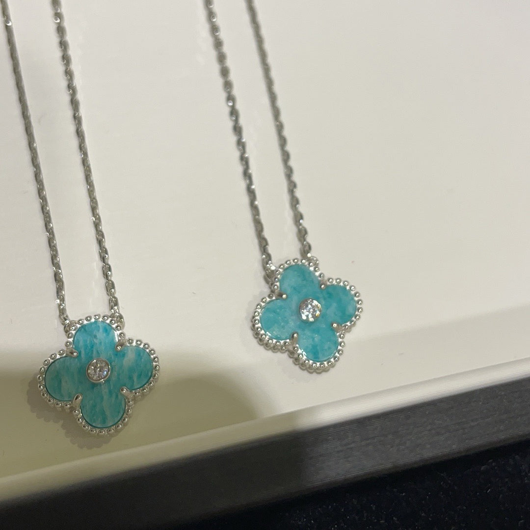 [moco jewelrys]CLOVER 15MM DIAMOND SVRES PORCELAIN  NECKLACE SILVER