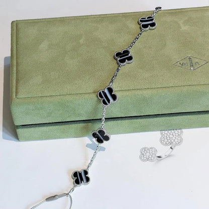 [Moco jewelrys] CLOVER 5 MOTIF PULSAR STONE BRACELET COLLECTION