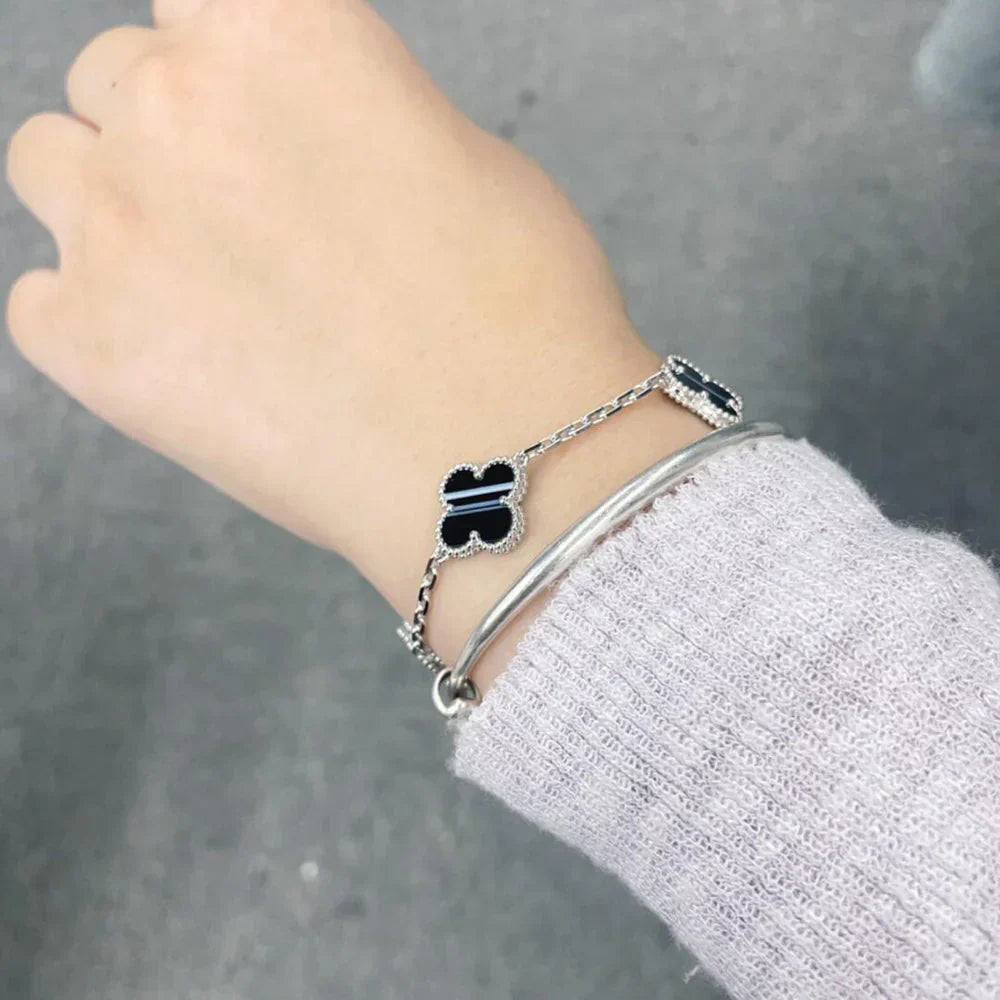[Moco jewelrys] CLOVER 5 MOTIF PULSAR STONE BRACELET COLLECTION