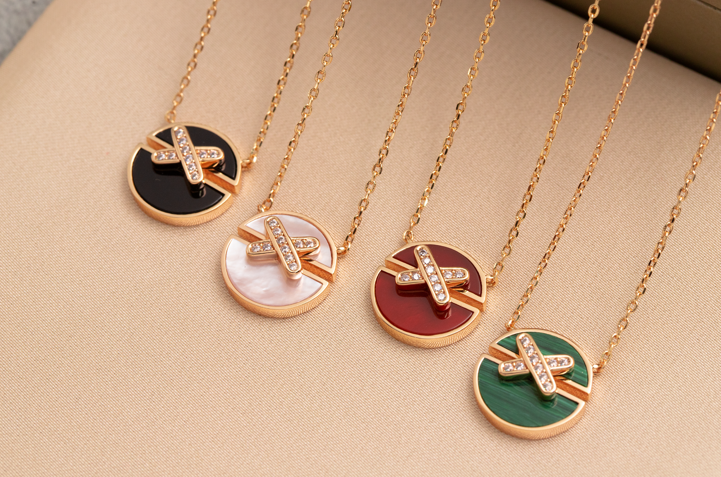 [moco jewelrys]JEUX PINK GOLD DIAMOND HALSKETTE
